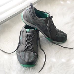 OLUKAI KAMIKI > breathable athletic sneaker